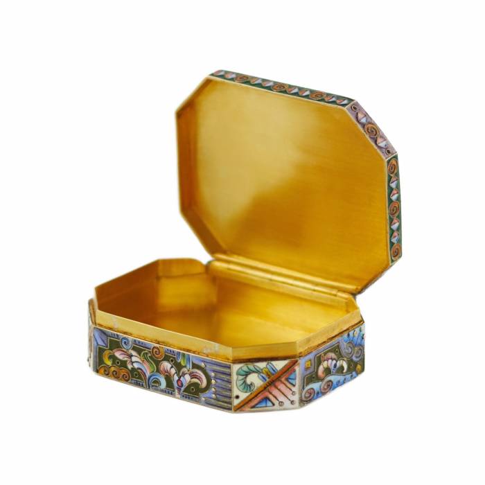 Russian, silver snuff box of the Art Nouveau era, with enamels, 6 Moscow artel. 1908-1917.