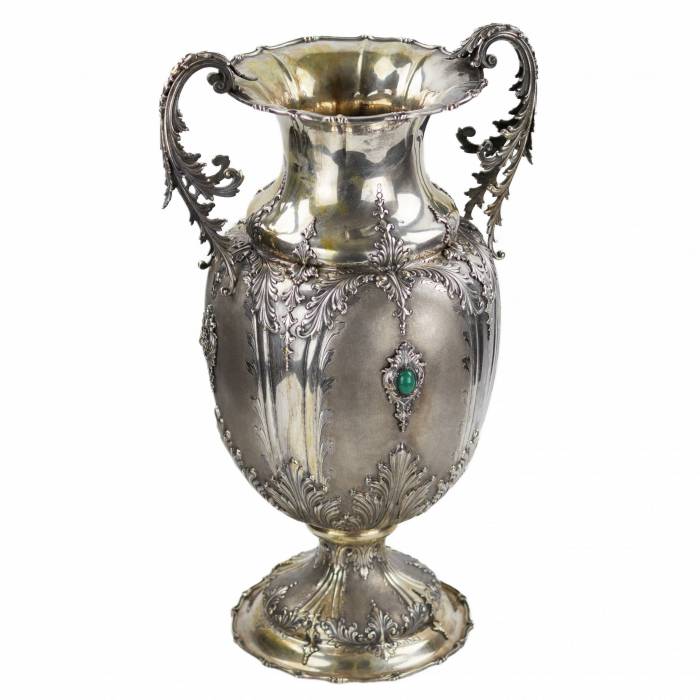Большая, амфорообразная, серебряная ваза. Италия. 20 век.