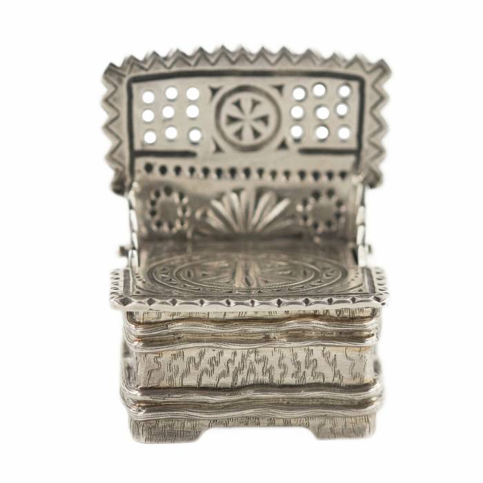 NICHOLLS & PLINCKE. A small silver salt shaker-throne. Petersburg. 1875 