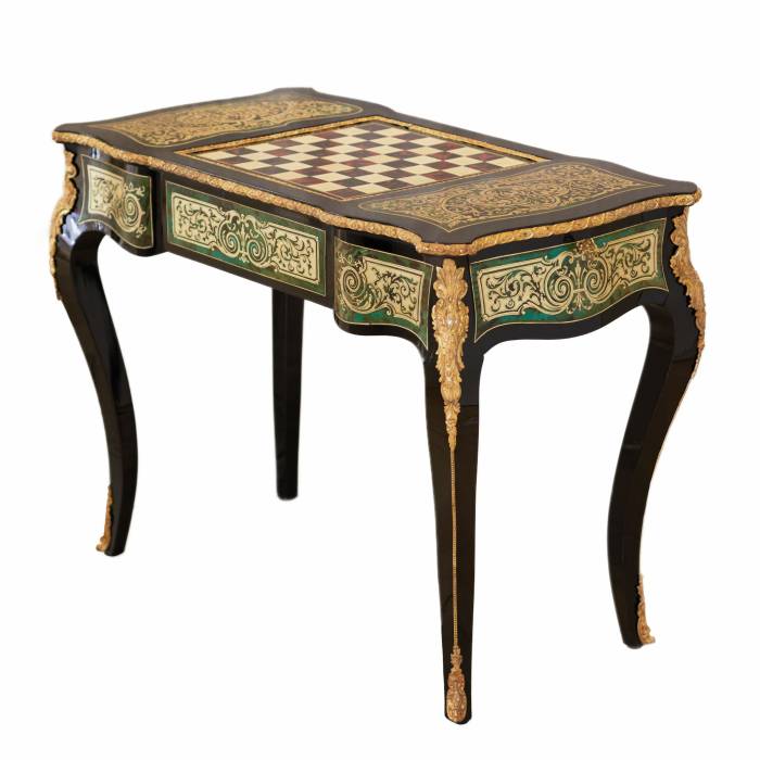  Game chess table in Boulle style complete with bone pieces. France. 19th century. 