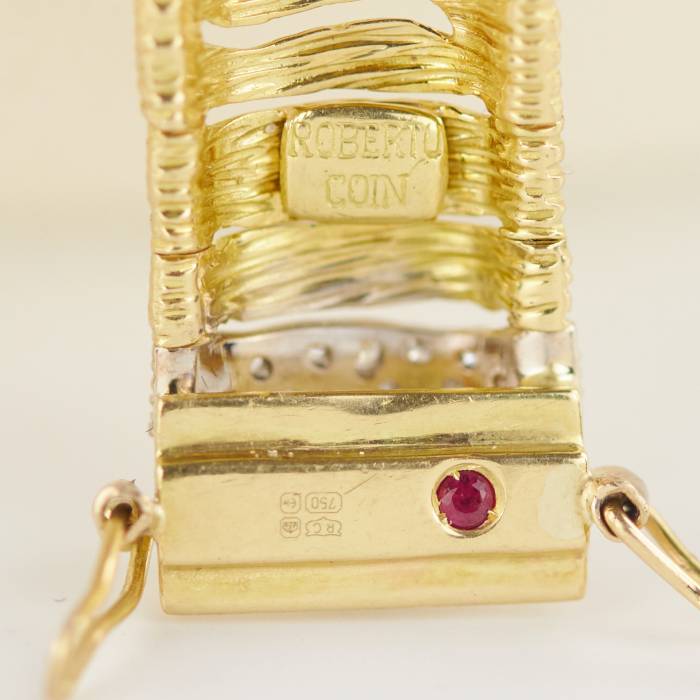 Roberto Coin Diamond Gold Elephant Skin Jewelry Set.
