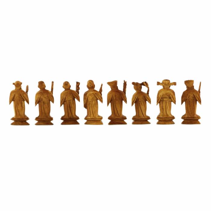 A beautiful set of Chinese ivory chess pieces. The turn of the 19th-20th centuries. 