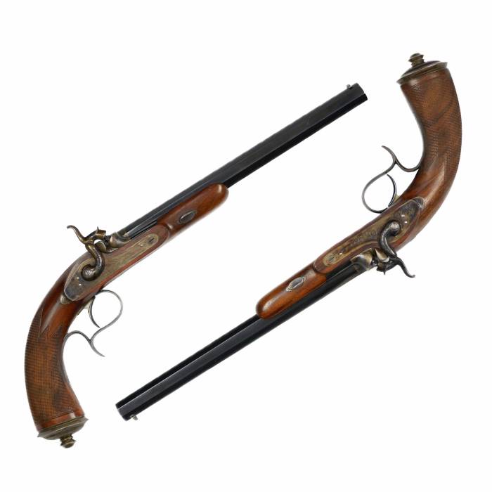 Une paire de pistolets de duel de l`armurier de la cour de Nicolas Ier - Bertrand. Saint-Pétersbourg. Milieu du 19ème siècle. 