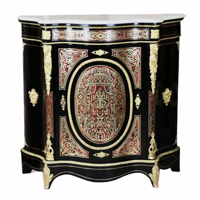 Cabinet en ebène de style Boulle. 