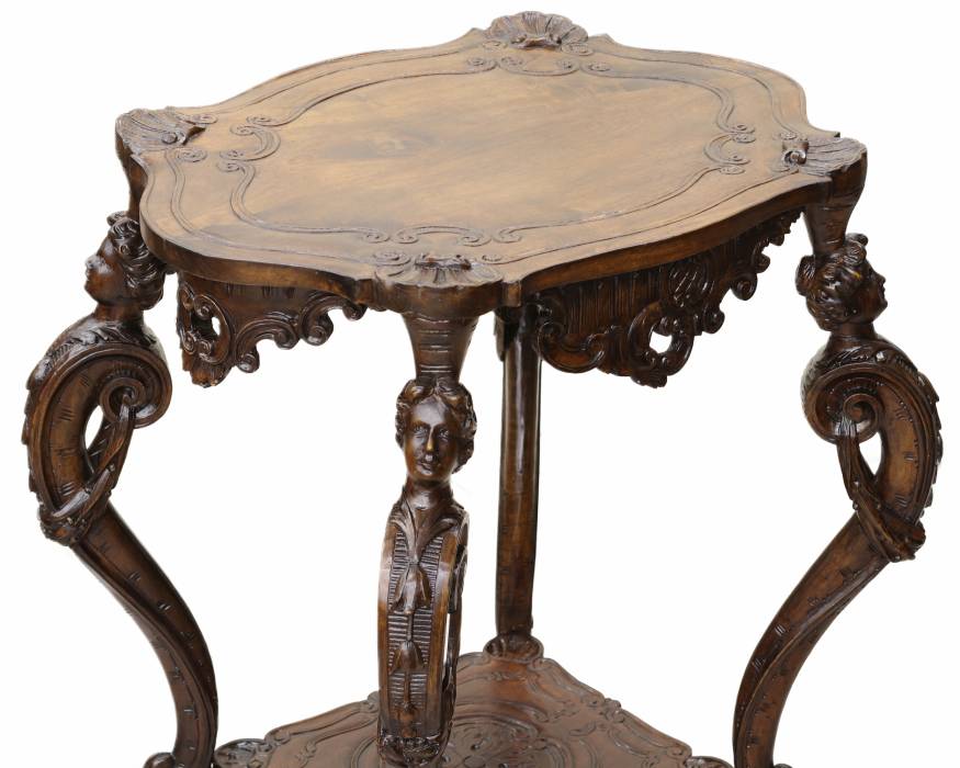 Резной деревянный столик в стиле неорококо рубежа 19 века.