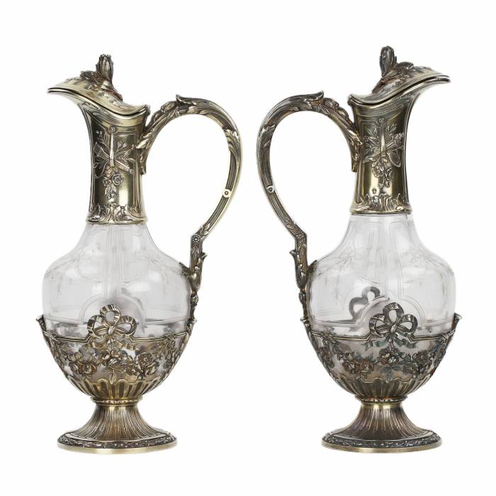 Pair of French glass wine jugs in silver from the late 19th century. 