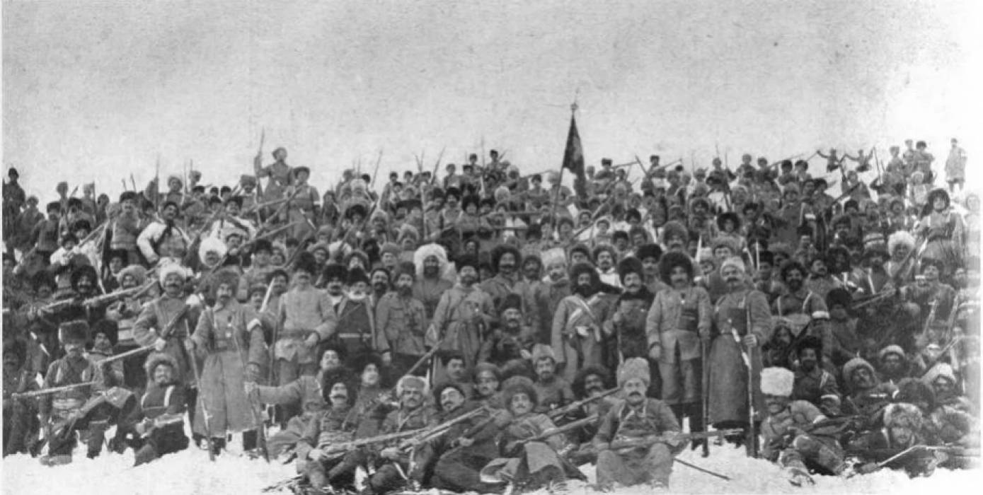 Goda kazaku zobens apzīmēts ar 1918. gada Ledus marta zīmi. Krievija 