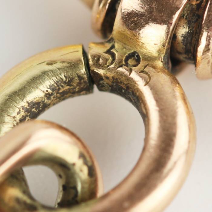 Montre de poche en or Uyisse Nardin du tournant des XIXème et XXème siècles. Dans une boîte et avec une chaîne en or. 
