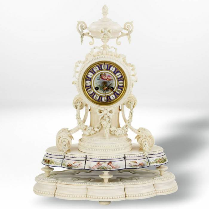 Уникальные часы эпохи Наполеон III. Париж 19 век.