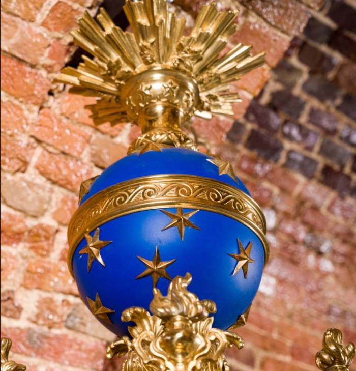 Franču lustra Napoleona III zeltītā bronzā. XIX gs. 