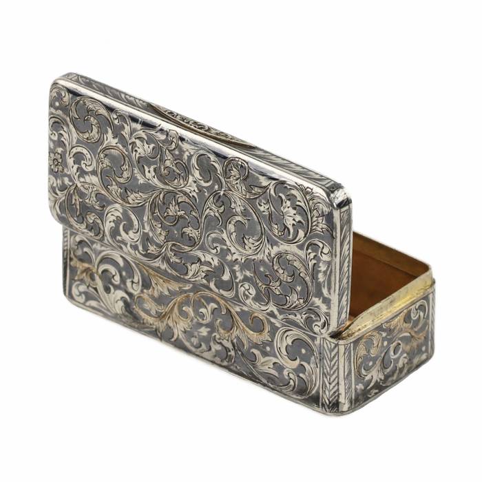 Russian silver snuffbox with niello. Russia, 19th century. 