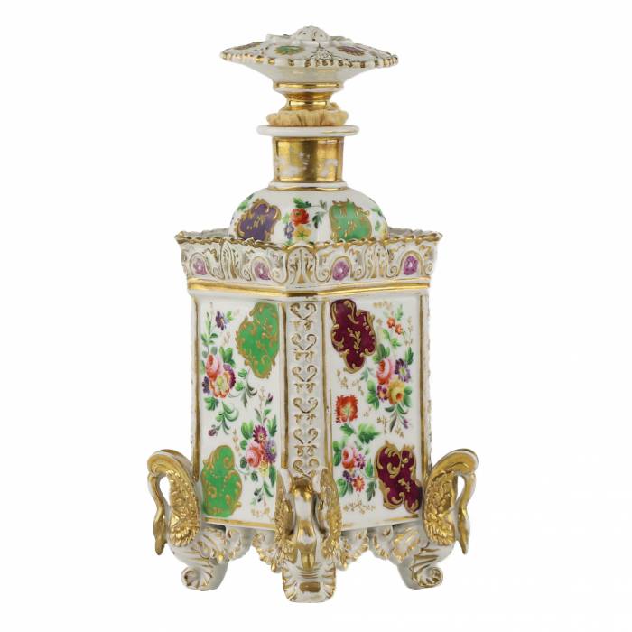 Perfume bottle made of French polychrome and gilded porcelain. Jacob Petit 19th century 