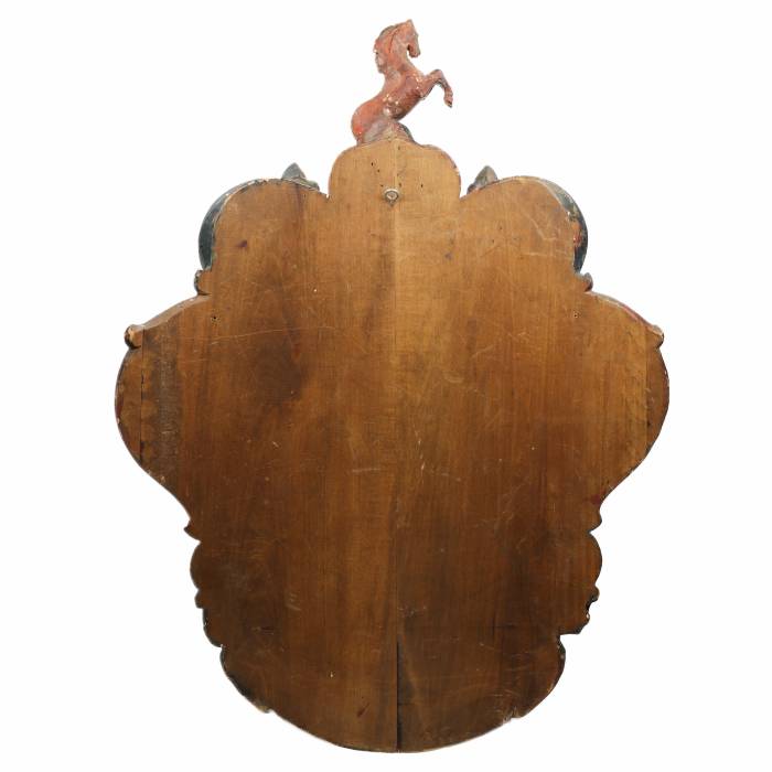 Large wooden coat of arms topped with a horse and the inscription Deus Nobiscum Quis Contra, 19th century. 