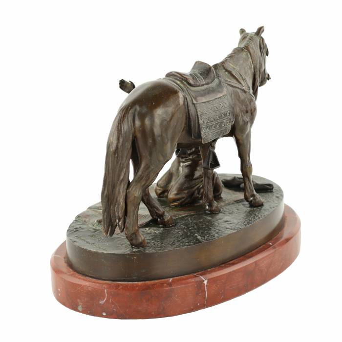 Figure en bronze d`un musulman en prière (Namaz dans la steppe) Bronze, A. Wolf. H. Gladenbeck & Sohn 1900. 