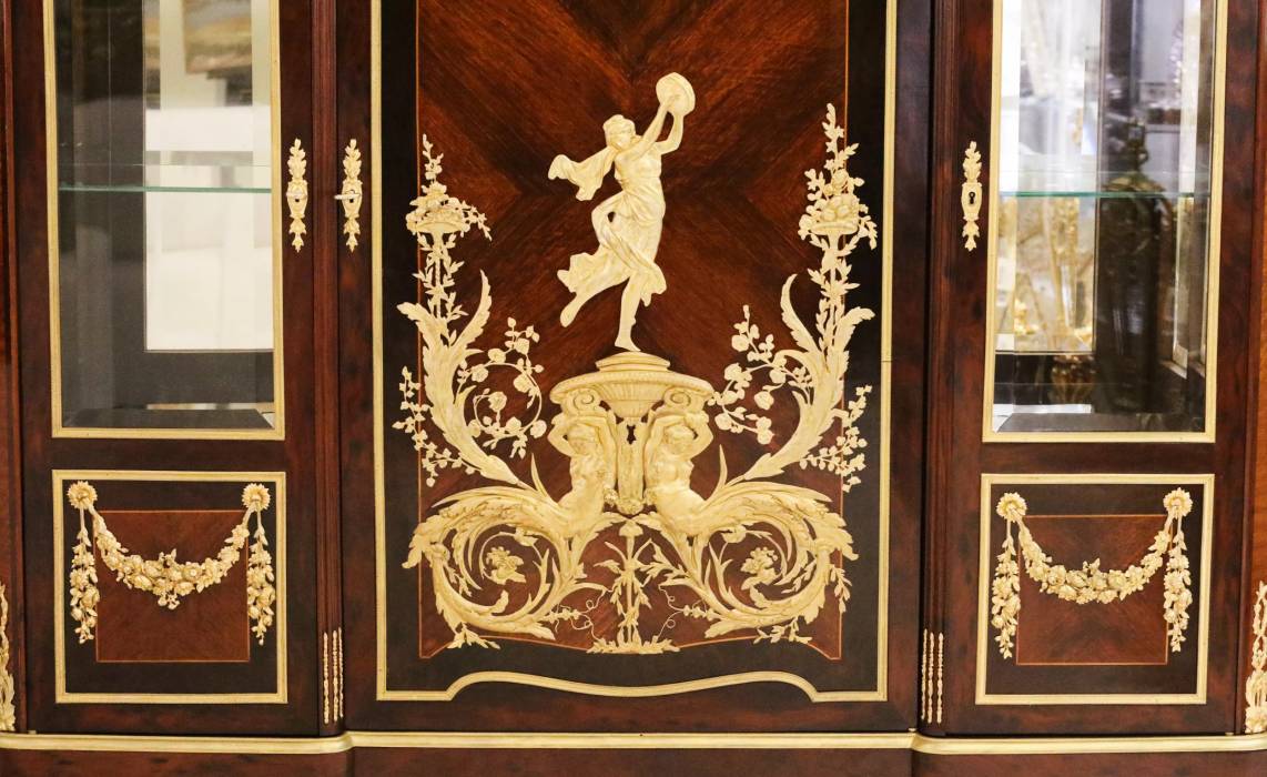 Mahogany and gilded bronze display case. Francois Linke, . France, late 19th century