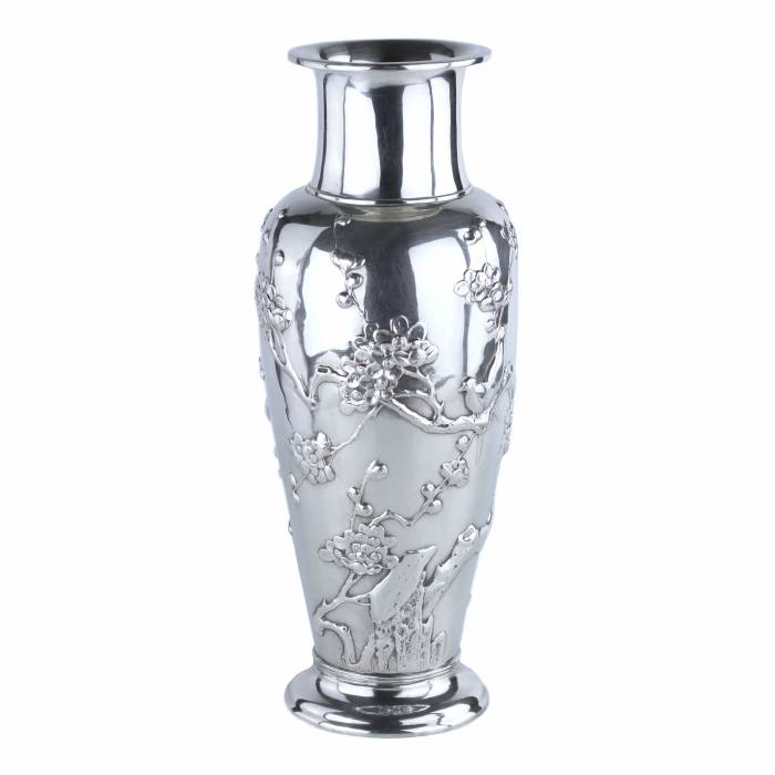SILVER VASE IN JAPANESE STYLE, TIFFANY & CO., USA, 1928