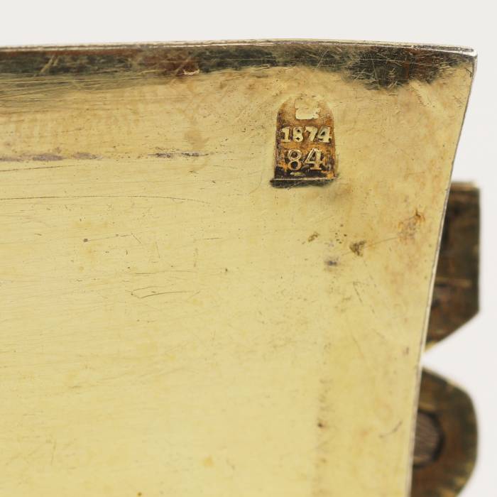 Salière-chaise avec une image sculptée de fleurs Ivan Alekseev Russie, Moscou, 1874 