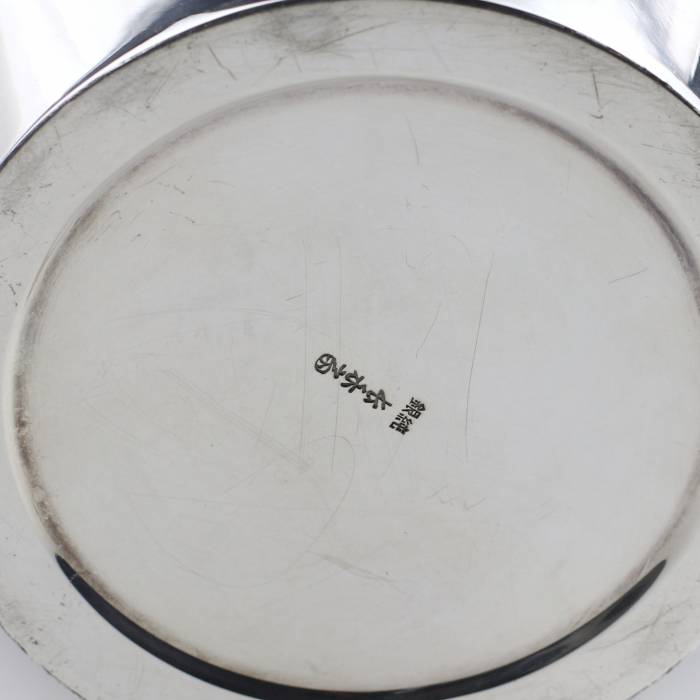 VASE EN ARGENT MITSUMURA À DÉCOR DE CHRYSANTHÈMES. JAPON, XXe SIÈCLE