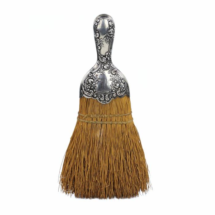 SILVER BRUSH WITH VICTORIAN STYLE HANDLE. GORHAM, TURN OF THE 19TH AND 20TH CENTURIES