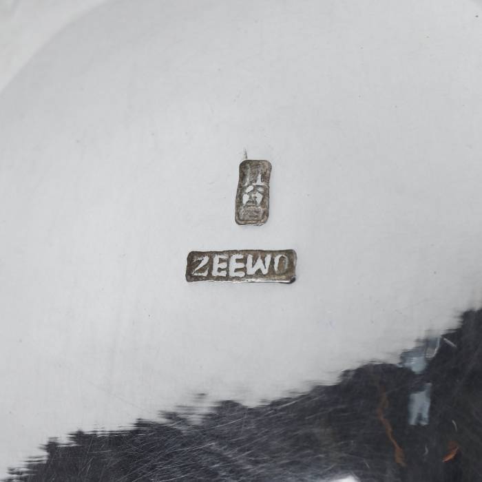 SUDRABA KOMPLEKTS AR PŪĶIEM. ZEEWO. ĶĪNA, 20. GADSIMTA SĀKUMS