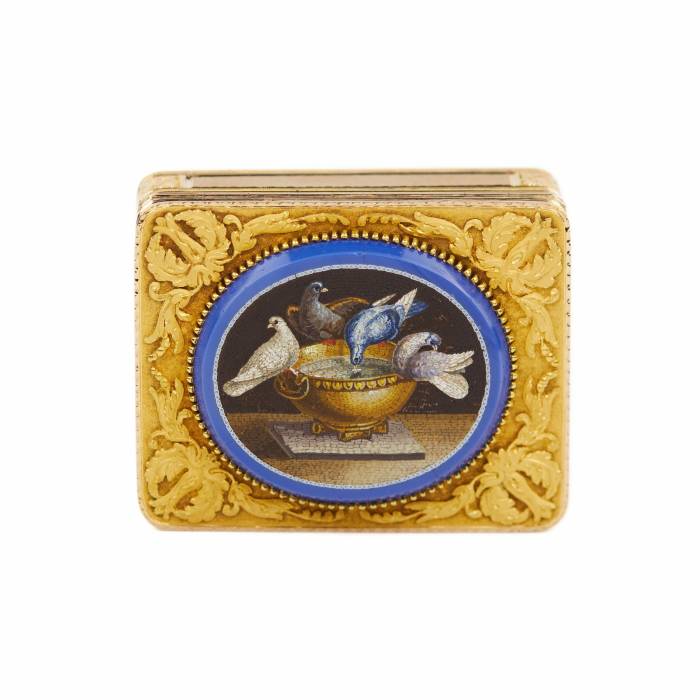 MUSICAL SNUFFBOX WITH MICROMOSAIC “PIGEONS OF PLINY” FRANCE, 1819–1838