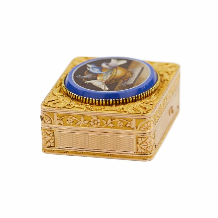 MUSICAL SNUFFBOX WITH MICROMOSAIC “PIGEONS OF PLINY” FRANCE, 1819–1838
