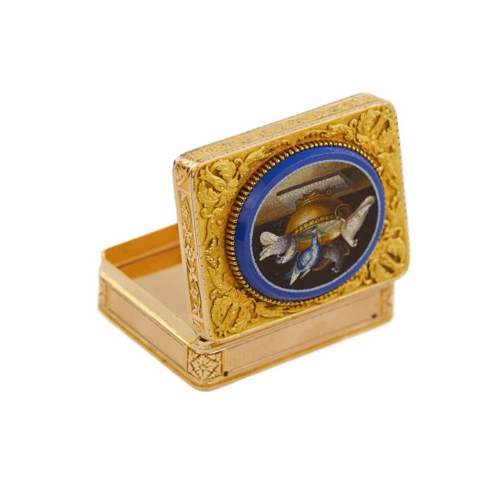 MUSICAL SNUFFBOX WITH MICROMOSAIC “PIGEONS OF PLINY” FRANCE, 1819–1838
