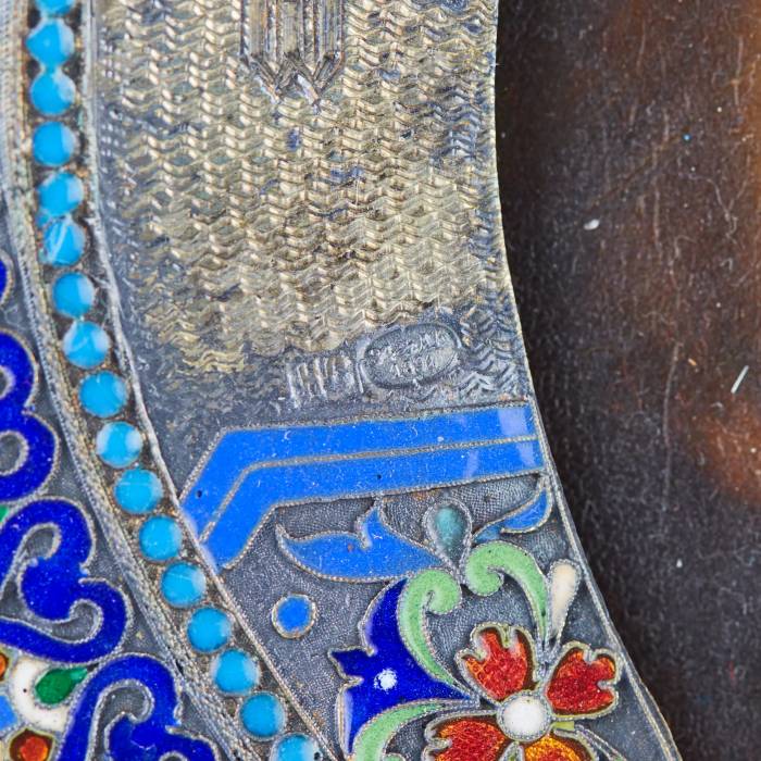 CHRIST PANTOCRATOR DANS UNE OKLAD EN ARGENT AVEC ÉMaux CHAMPLEVÉ ET CLOISONNÉ  RUSSIE, MOSCOU, 1894