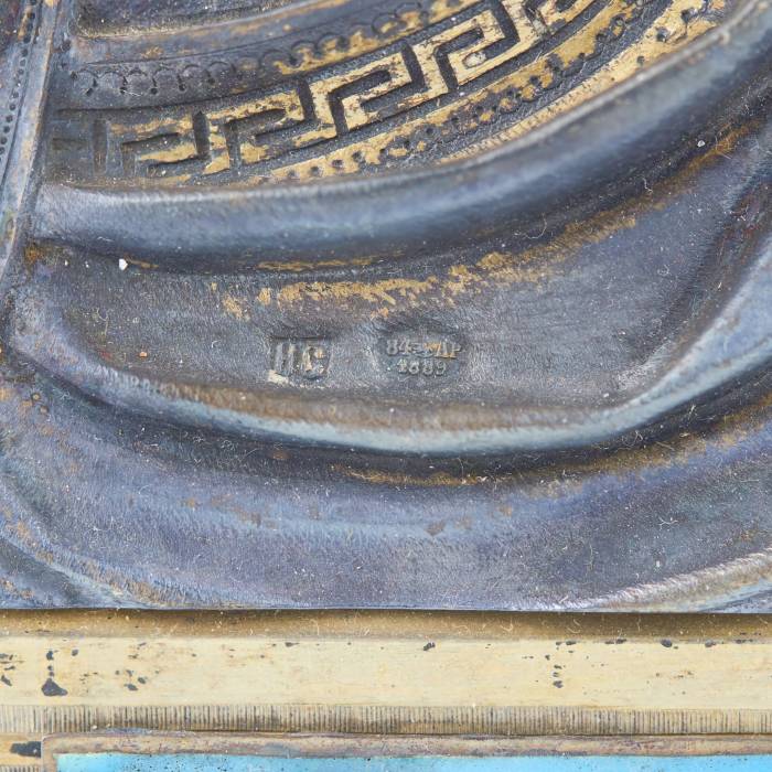 CHRIST PANTOCRATOR DANS UNE OKLAD EN ARGENT AVEC ÉMaux CHAMPLEVÉ ET CLOISONNÉ  RUSSIE, MOSCOU, 1894