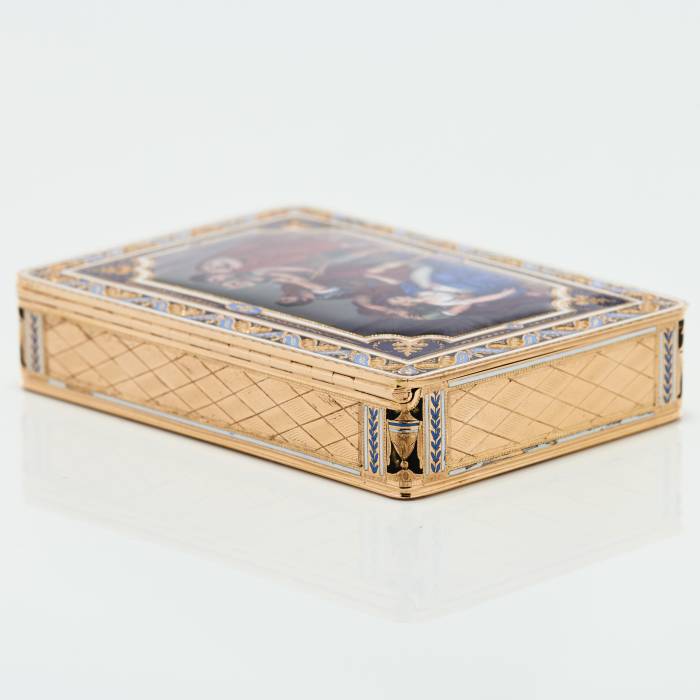 GOLD SNUFF BOX WITH ENAMEL MINIATURE “THE DEATH OF LUCRETIA” SWITZERLAND, GENEVA, 1801–1805
