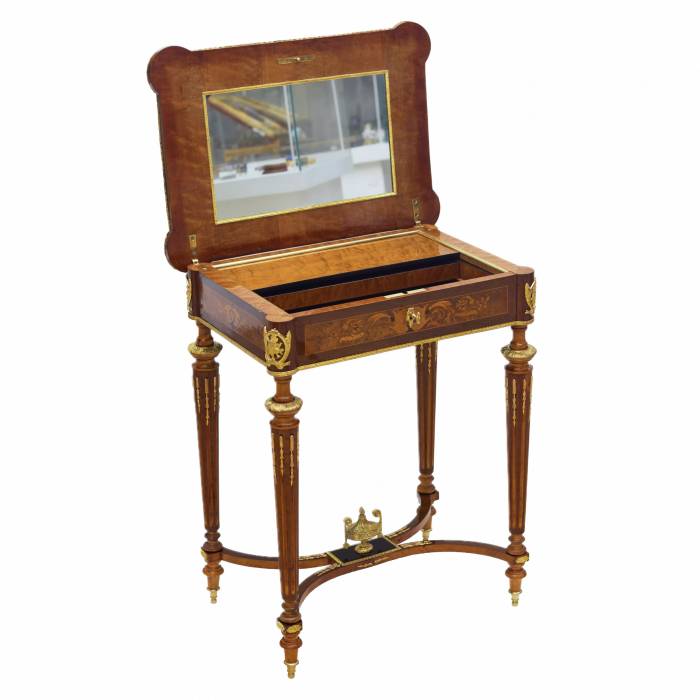 WRITING DESK WITH MARQUETRY AND GILT BRONZE MOUNTS  FRANCE, LATE 19TH CENTURY