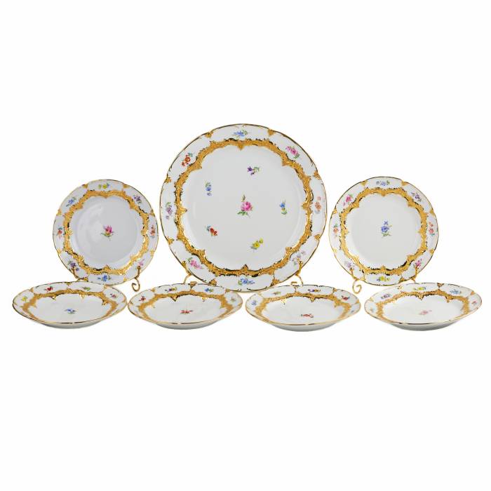 TEA AND COFFEE SERVICE MEISSEN FOR SIX PERSONS  GERMANY, 20TH CENTURY
