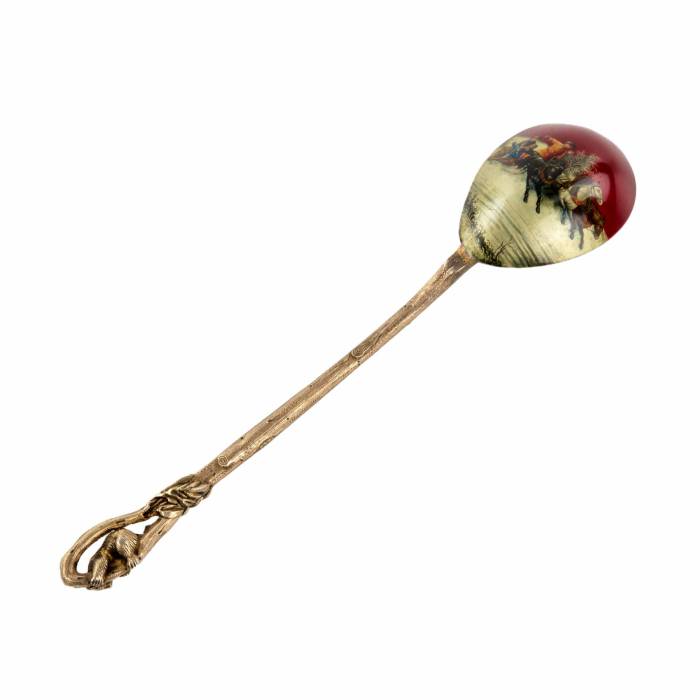 RUSSIAN SILVER SPOON WITH A PAINTED ENAMEL COMPOSITION “TROIKA”. WORKSHOP OF VASILY IVANOVICH KANGIN RUSSIA, SAINT PETERSBURG, 1899-1908