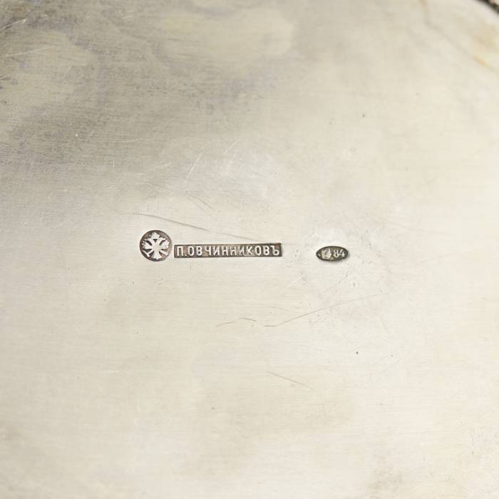 SILVER-GILT KOVSH WITH POLYCHROME ENAMELS. PAVEL OVTCHINNIKOV FIRM RUSSIA, MOSCOW, 1908–1917