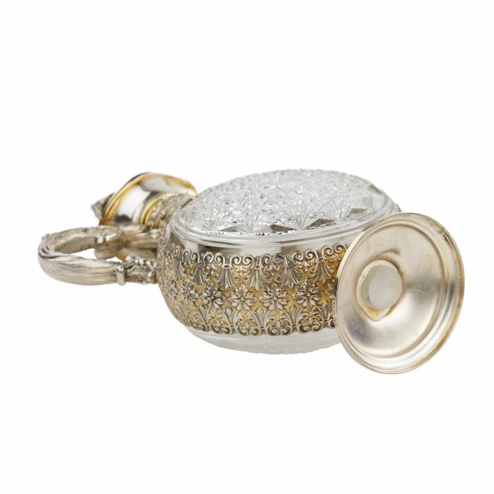 PAIR OF CUT CRYSTAL WINE EWERS WITH SILVER MOUNTS GERMANY, FIRST HALF OF THE 20TH CENTURY