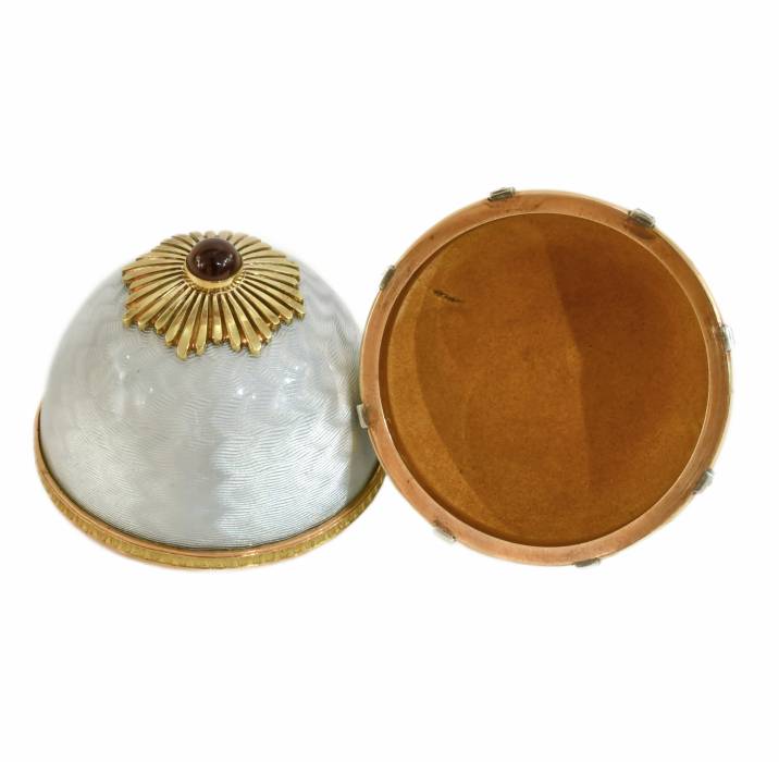 ŒUF DE PÂQUES BOÎTE. MAISON CARL FABERGÉ. MAÎTRE HENRIK WIGSTRÖM RUSSIE, SAINT-PÉTERSBOURG, 1904–1908