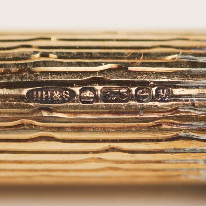 GOLD CIGAR PIERCER. H. HUNTLEY & SONS UNITED KINGDOM, 20TH CENTURY