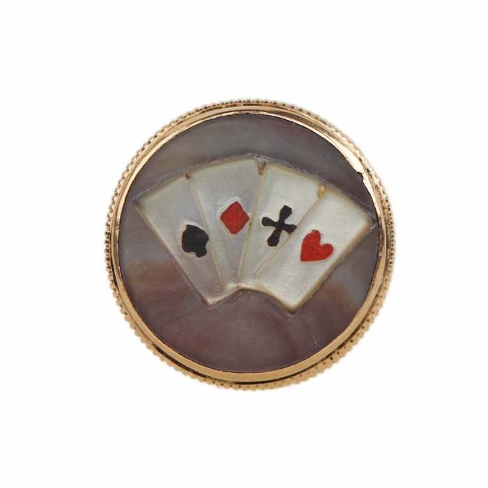 GOLD BOX FOR GAMING CHIPS WITH PLAYING CARD SYMBOLS EUROPE, MID-19TH CENTURY, CIRCA 1850–1860