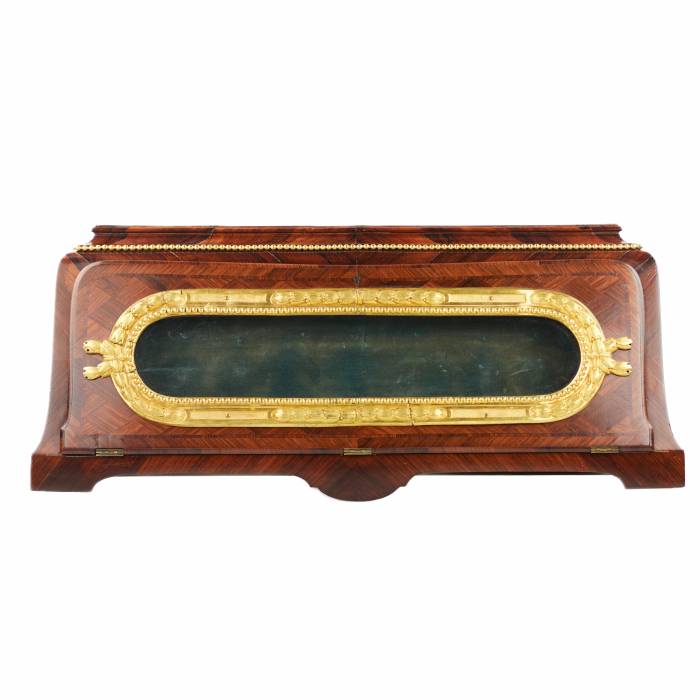 MEDAL DISPLAY CABINET EUROPE, TURN OF THE 19TH AND 20TH CENTURY