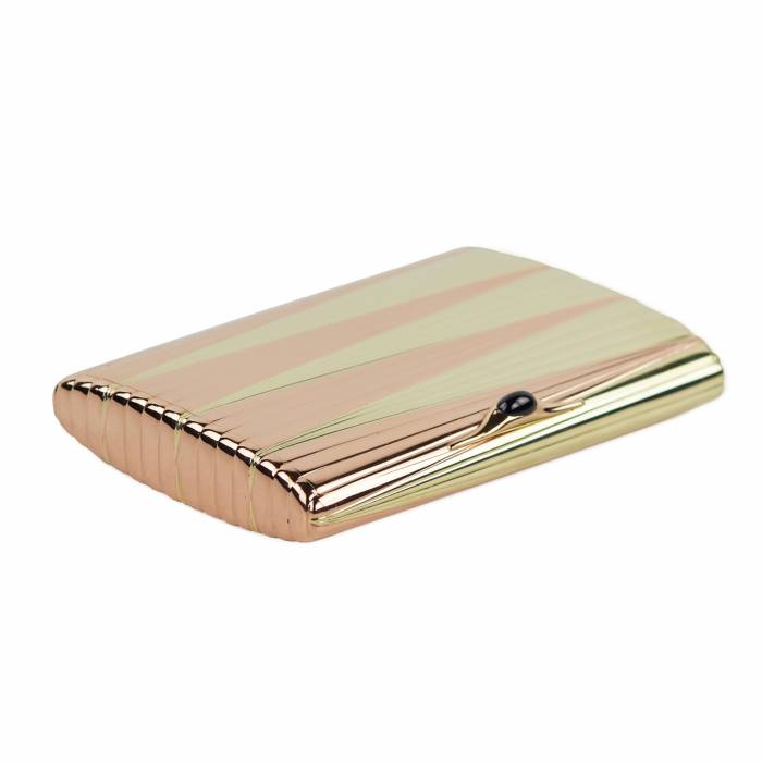 GOLD CIGARETTE CASE BY THE FIRM E. BURKHARD  RUSSIA, SAINT PETERSBURG, EARLY 20TH CENTURY