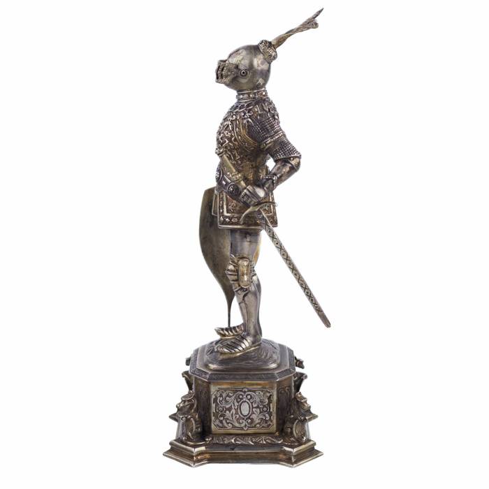SILVER CABINET FIGURE OF A KNIGHT GERMANY, HANAU, LATE 19TH - EARLY 20TH CENTURY