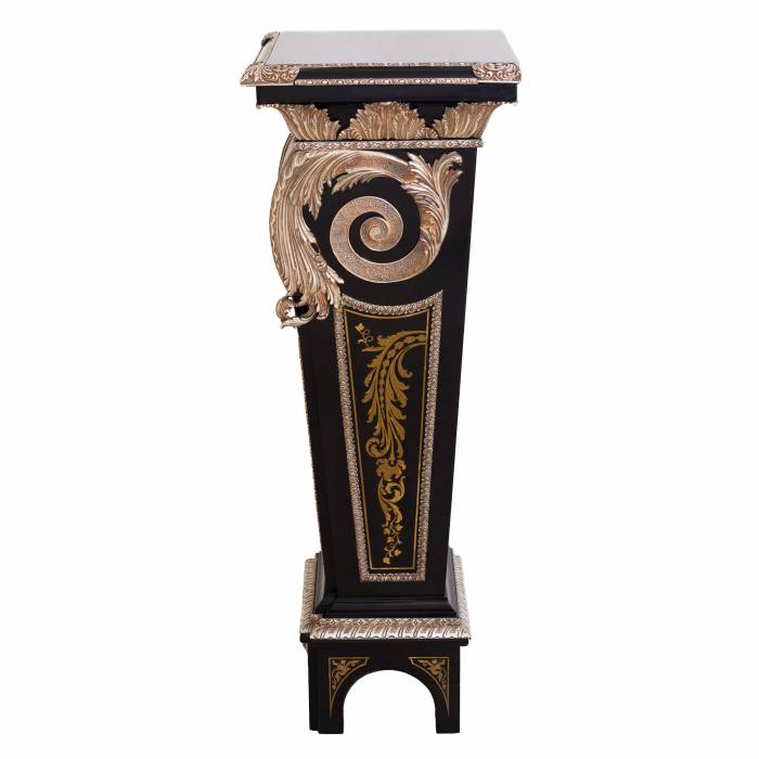TROIS PIÉDESTAUX DE STYLE BOULLE, EXÉCUTÉS EN MARQUETERIE  FRANCE, XXᵉ SIÈCLE