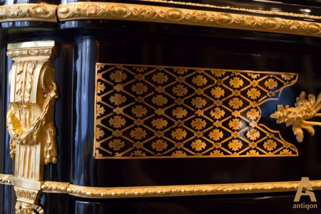 Dresser in Napoleon III style