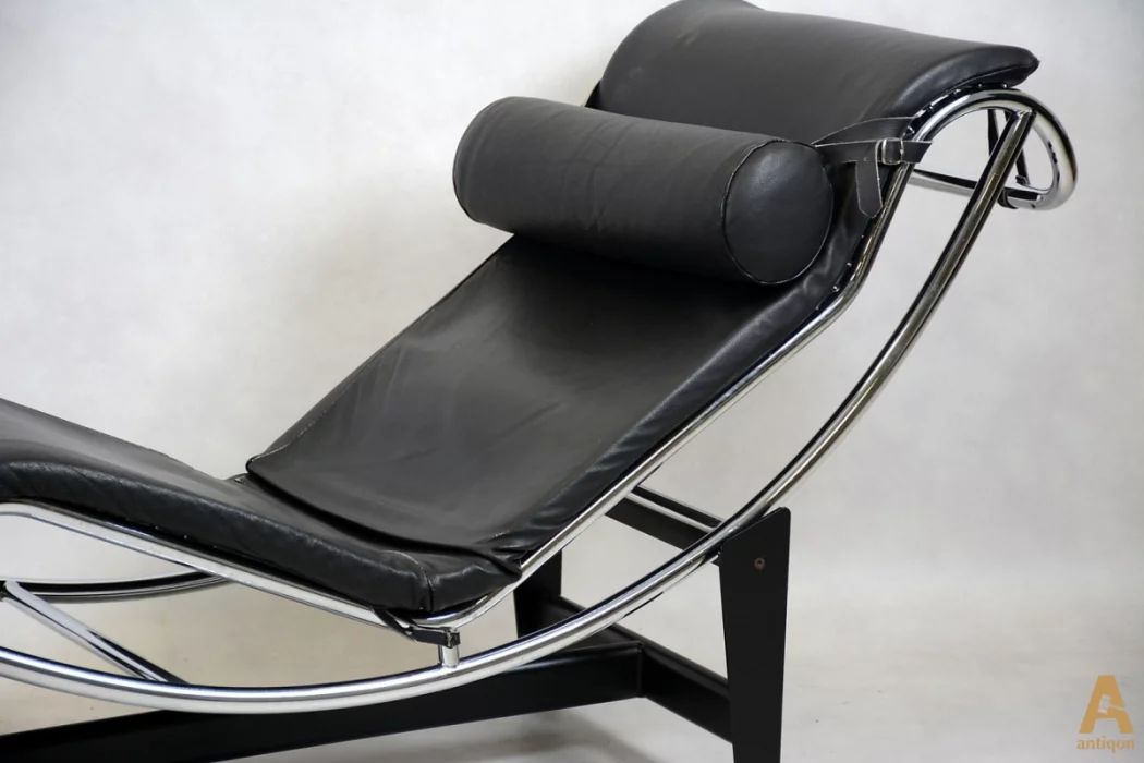 Krēsls "Le Corbusier" stila