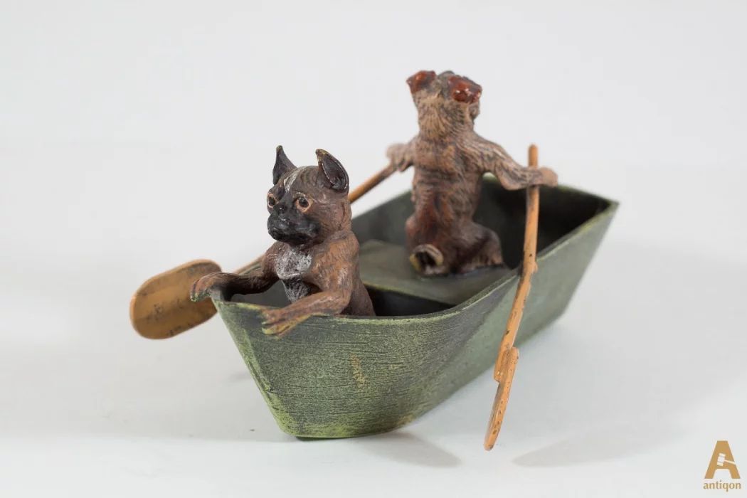 The figure of "Dogs in a Boat"