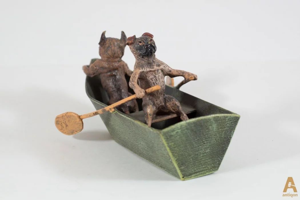 The figure of "Dogs in a Boat"