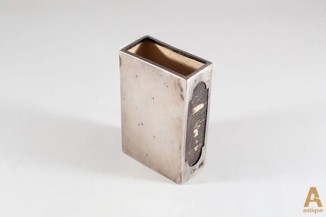 Серебряная коробка для спичек