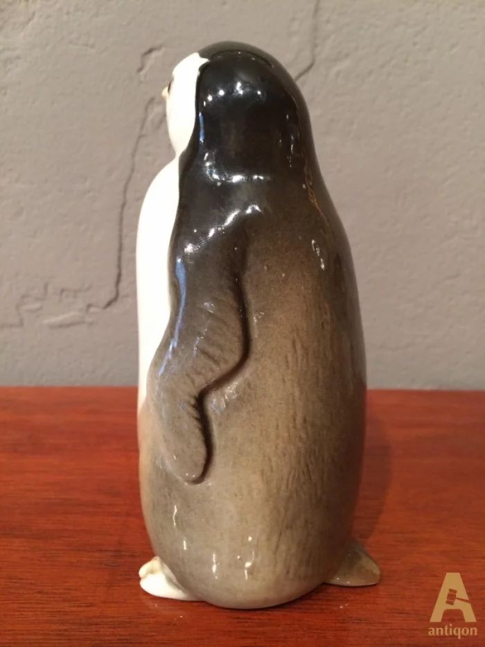 Porcelain figurine "Penguin"