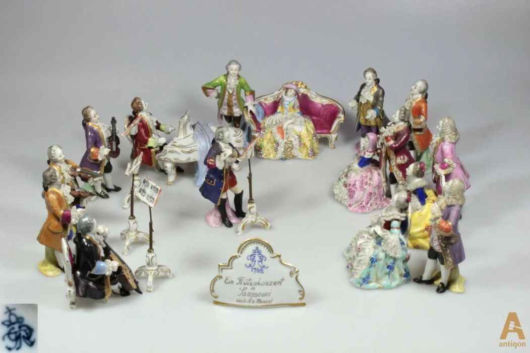 Porcelain composition "Orchestra"