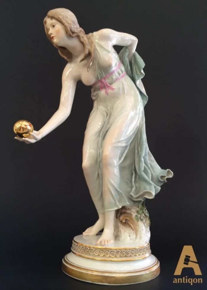 "Girl with a ball" Meissen